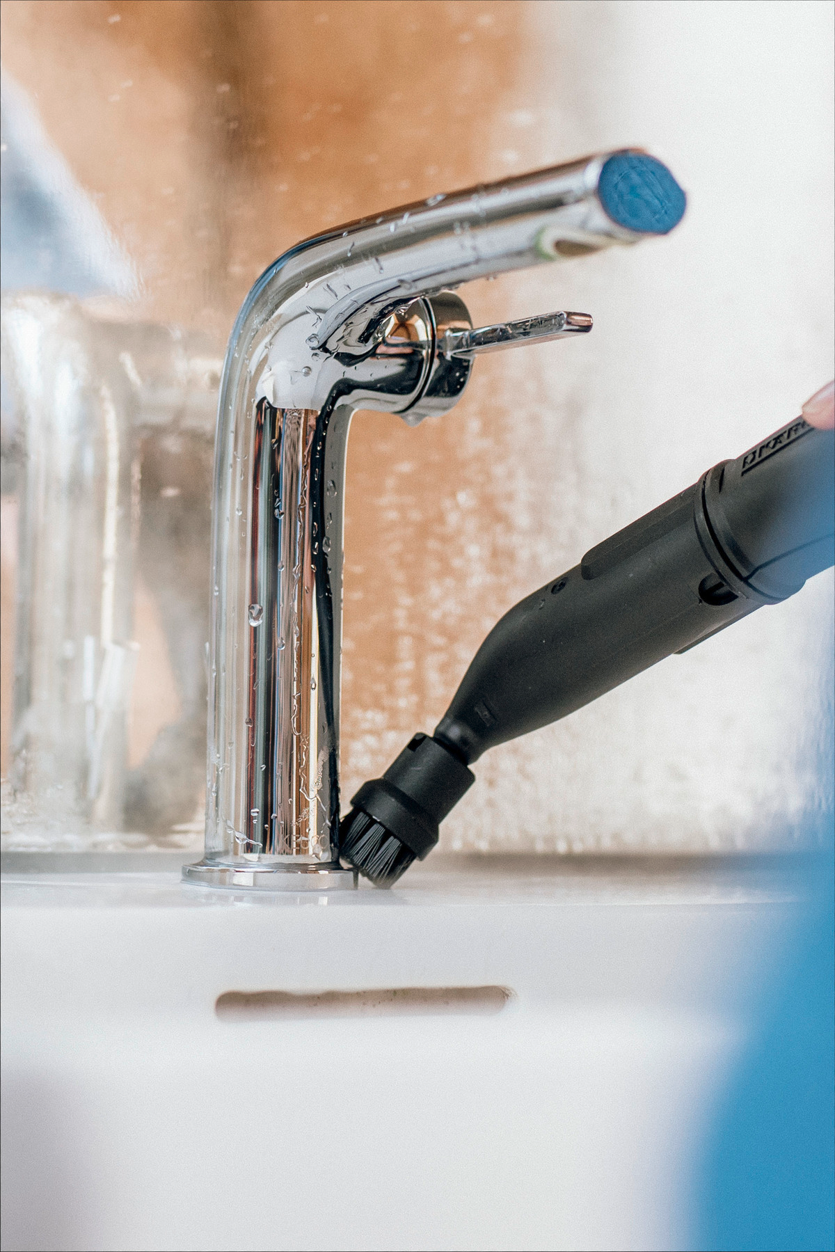 Kärcher SC 5 EasyFix Steam Cleaner with hot water connection, steam pressure: 4.2 bar, heating time: 3 min, area: approx. 150 m², tank: 0.5 l + 1.5 l, incl. floor cleaning set EasyFix and nozzles, Brand New - Image 5