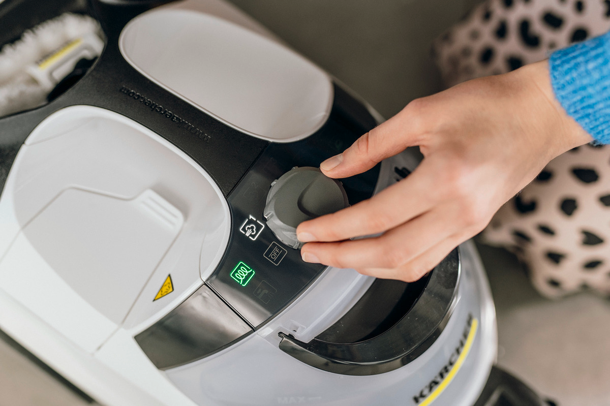 Kärcher SC 5 EasyFix Steam Cleaner with hot water connection, steam pressure: 4.2 bar, heating time: 3 min, area: approx. 150 m², tank: 0.5 l + 1.5 l, incl. floor cleaning set EasyFix and nozzles, Brand New - Image 2